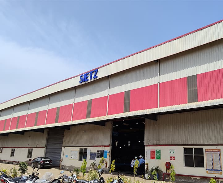 Heavy fabrication division with precision-welded structural components and machinery